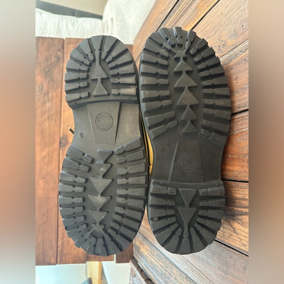 Sorel Caribou Tan and Black Winter Boots Like New Men’s 9 - Picture 6 of 9